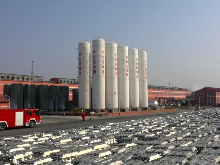 Zhongwang Group, which had always maintained impressive performance after its listing, suddenly announced a business crisis.